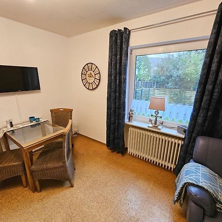 Ferienwohnungen Im Haus Ankerplatz Esens Exteriör bild