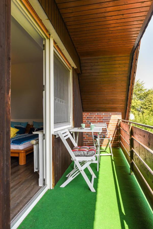 Ferienwohnungen Im Haus Ankerplatz Esens Exteriör bild