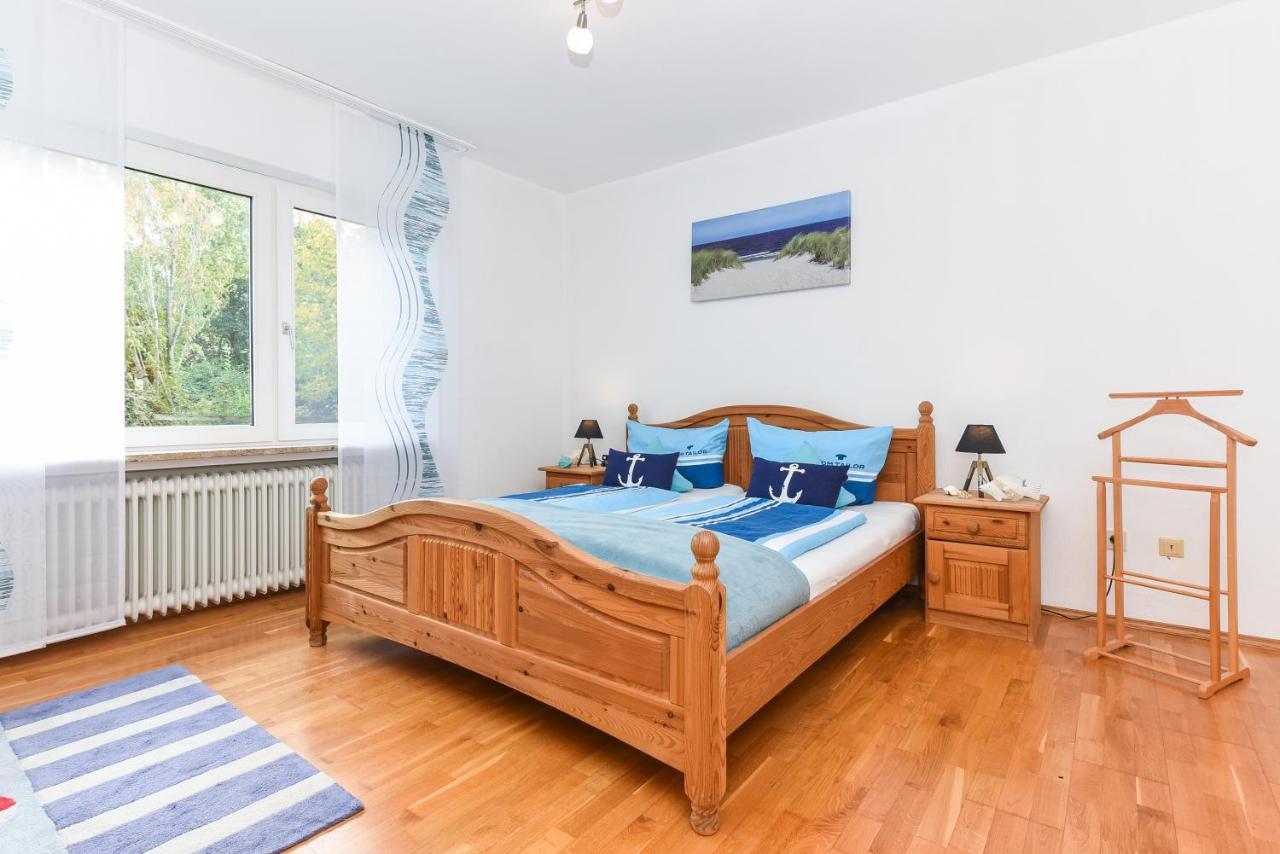 Ferienwohnungen Im Haus Ankerplatz Esens Exteriör bild