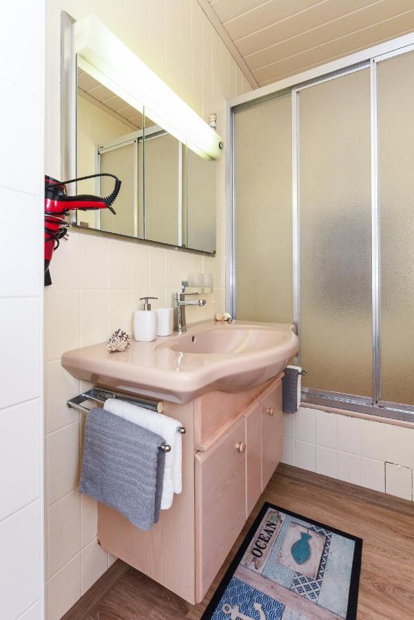 Ferienwohnungen Im Haus Ankerplatz Esens Exteriör bild